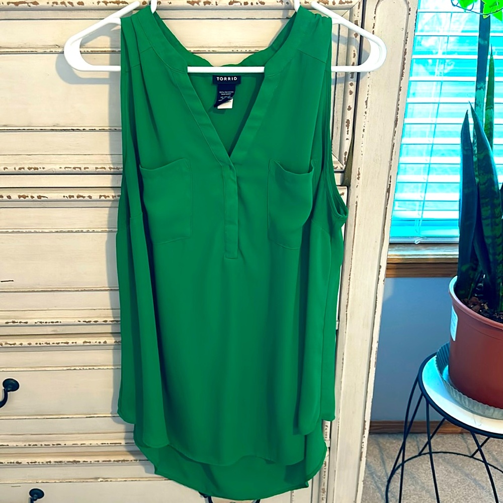 Torrid green sleeveless long blouse size 2